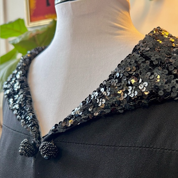True Vintage 60s “Trévise” Black Crepe Trapeze Mod Party Dress with Sequin Trim - Picture 3 of 6
